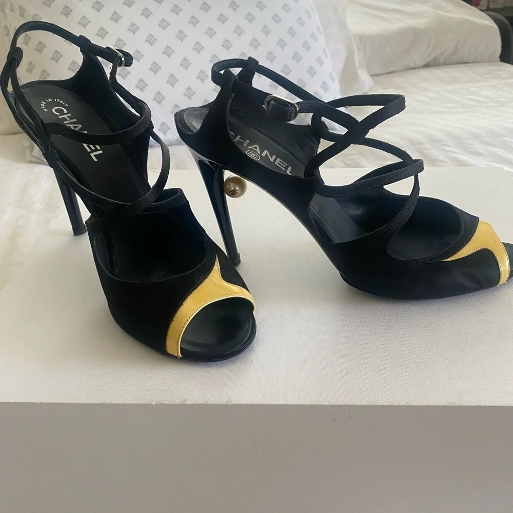 Authentic CHANEL Pearl Heel Strappy Sandals - Black & Yellow - Size 41